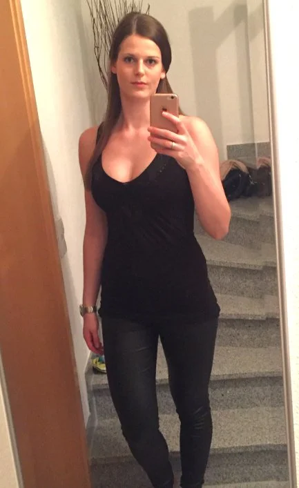 Amateur wife image 12