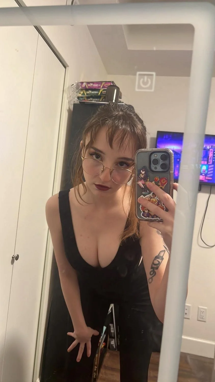 Alt Girl With Tight Pussy And Spanked Ass main image