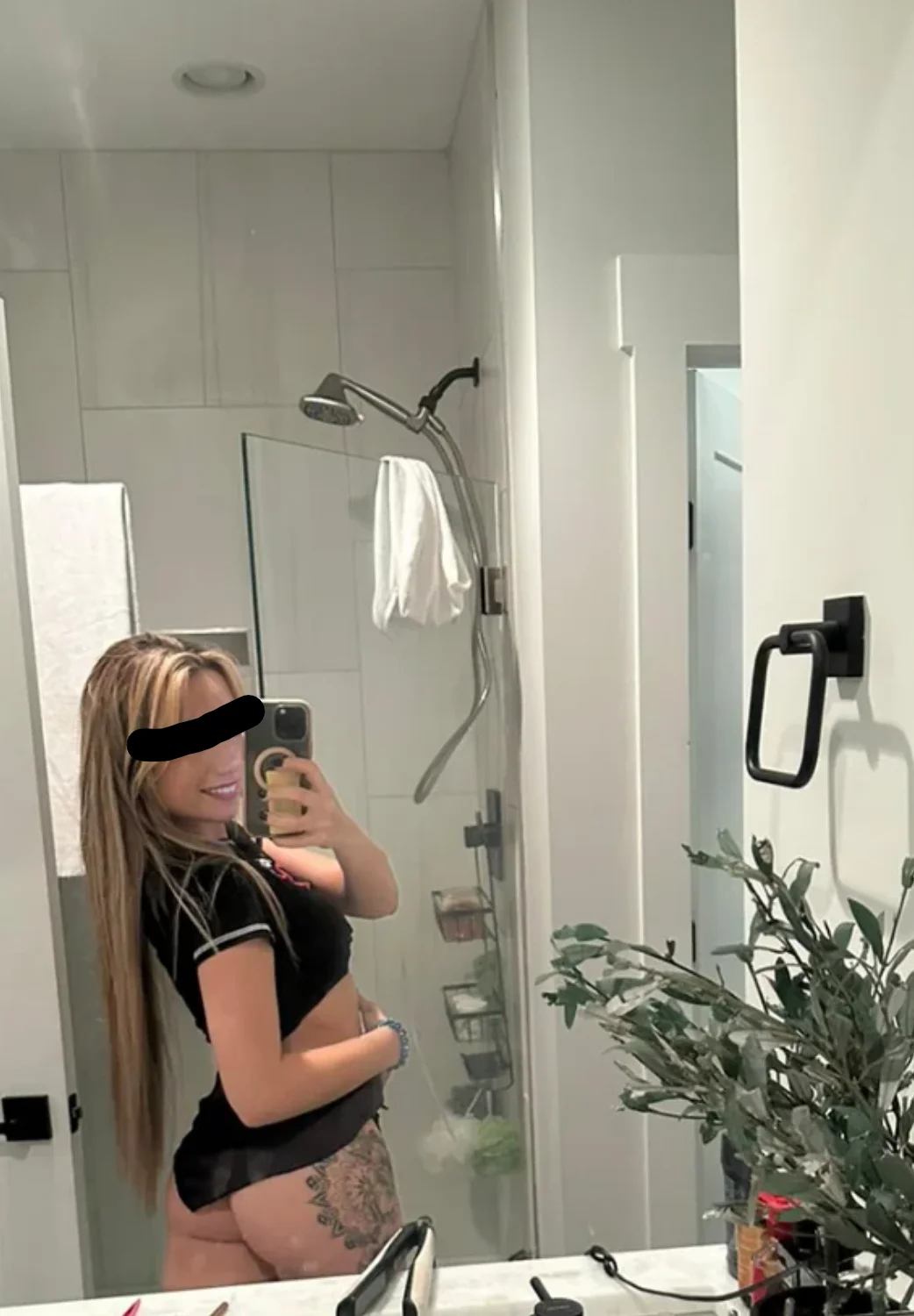 Cute Ex GF Gets Exposed image 2