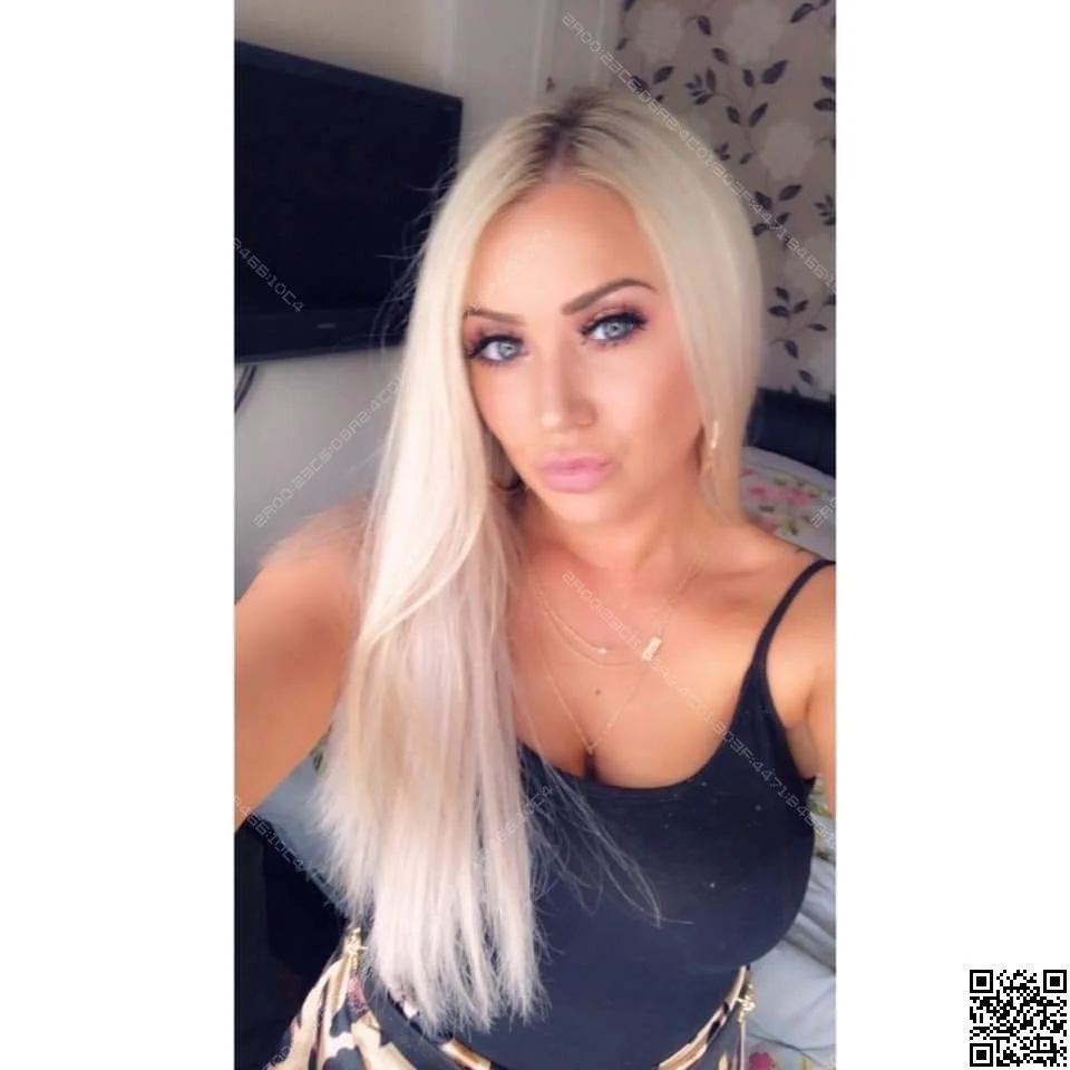 Rachel UK Pouting Cunt Slag image 19