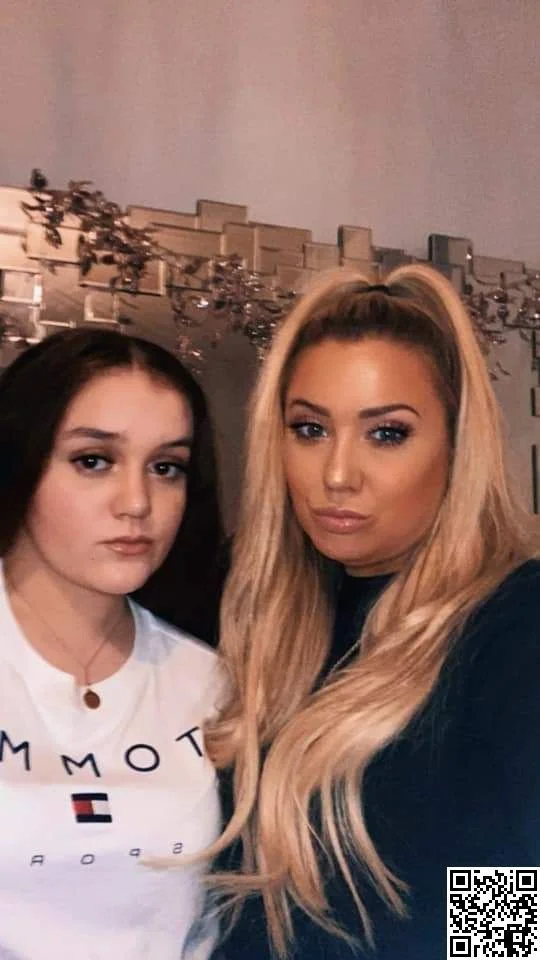 Rachel UK Pouting Cunt Slag image 20