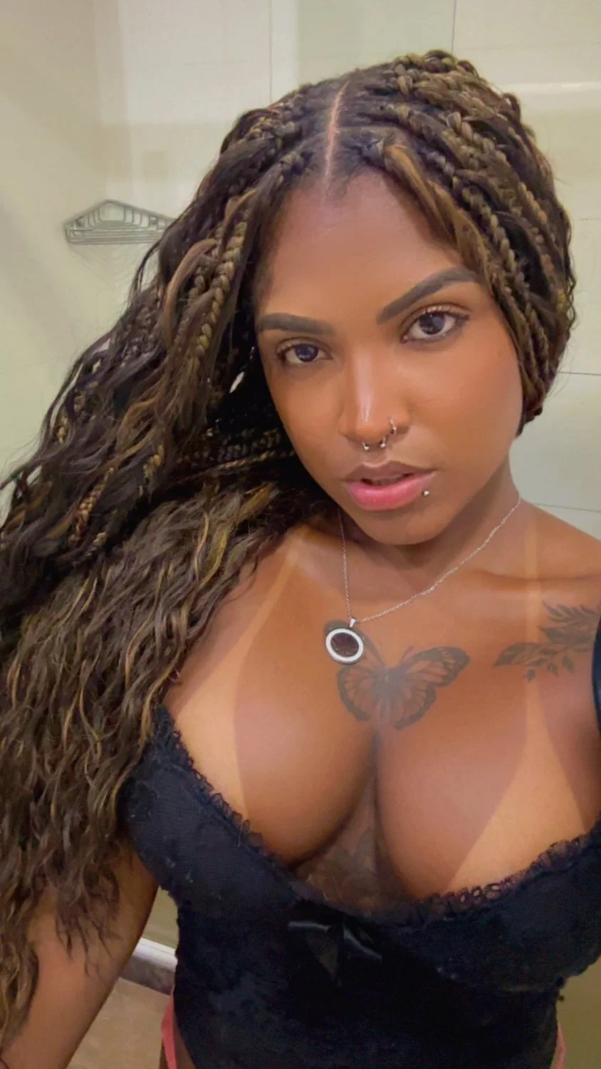 Novinha mulata gostosa carioca do job delicinha 🙈😋🤤🔥😈 image 11