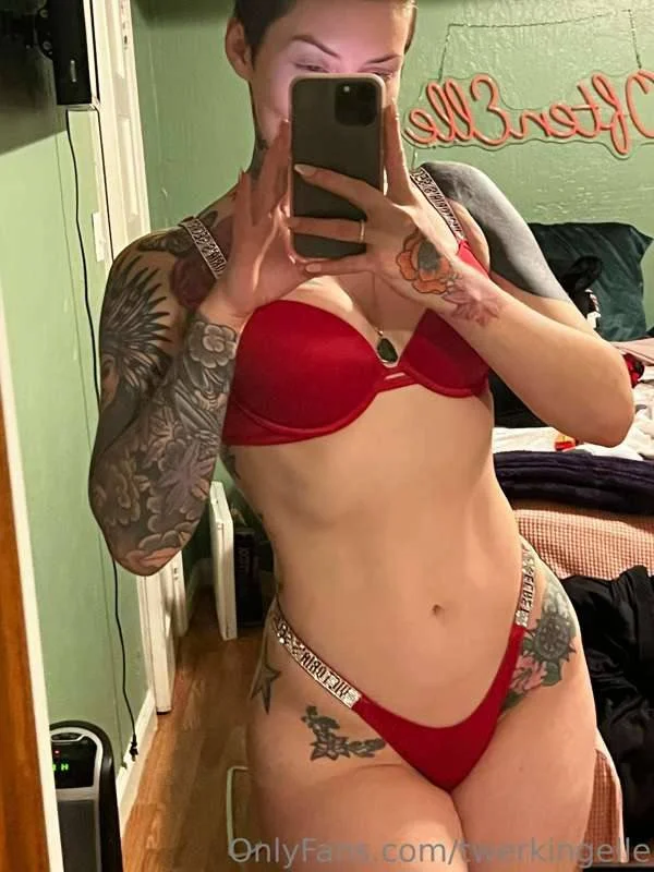 twerkingelle image 4