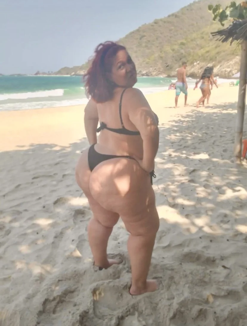 Venezuelan MILF, a real bitch 🇻🇪Damn, she knows what she's got.🔥 image 3