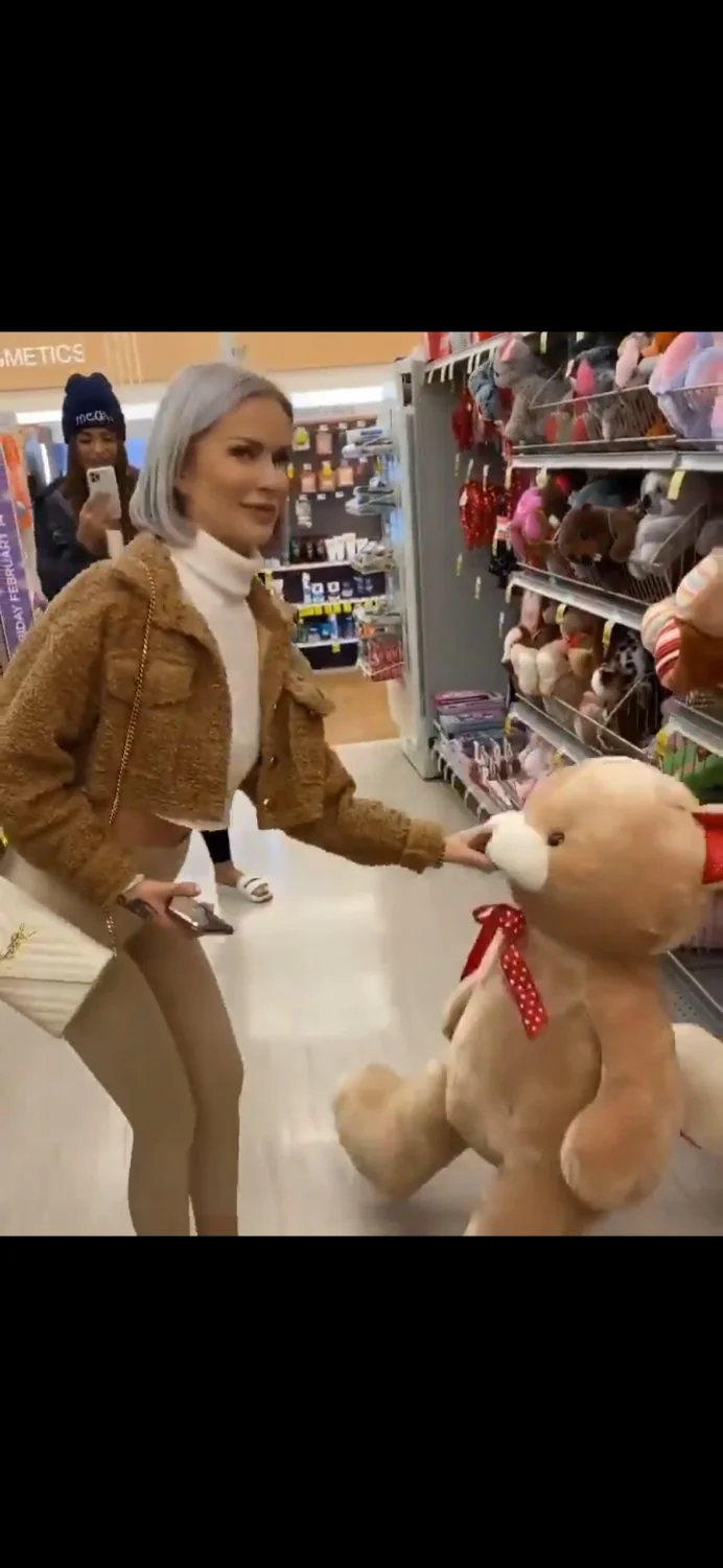 Damn who is this hottie riding her teddy 🥵🍑🔥 image 2