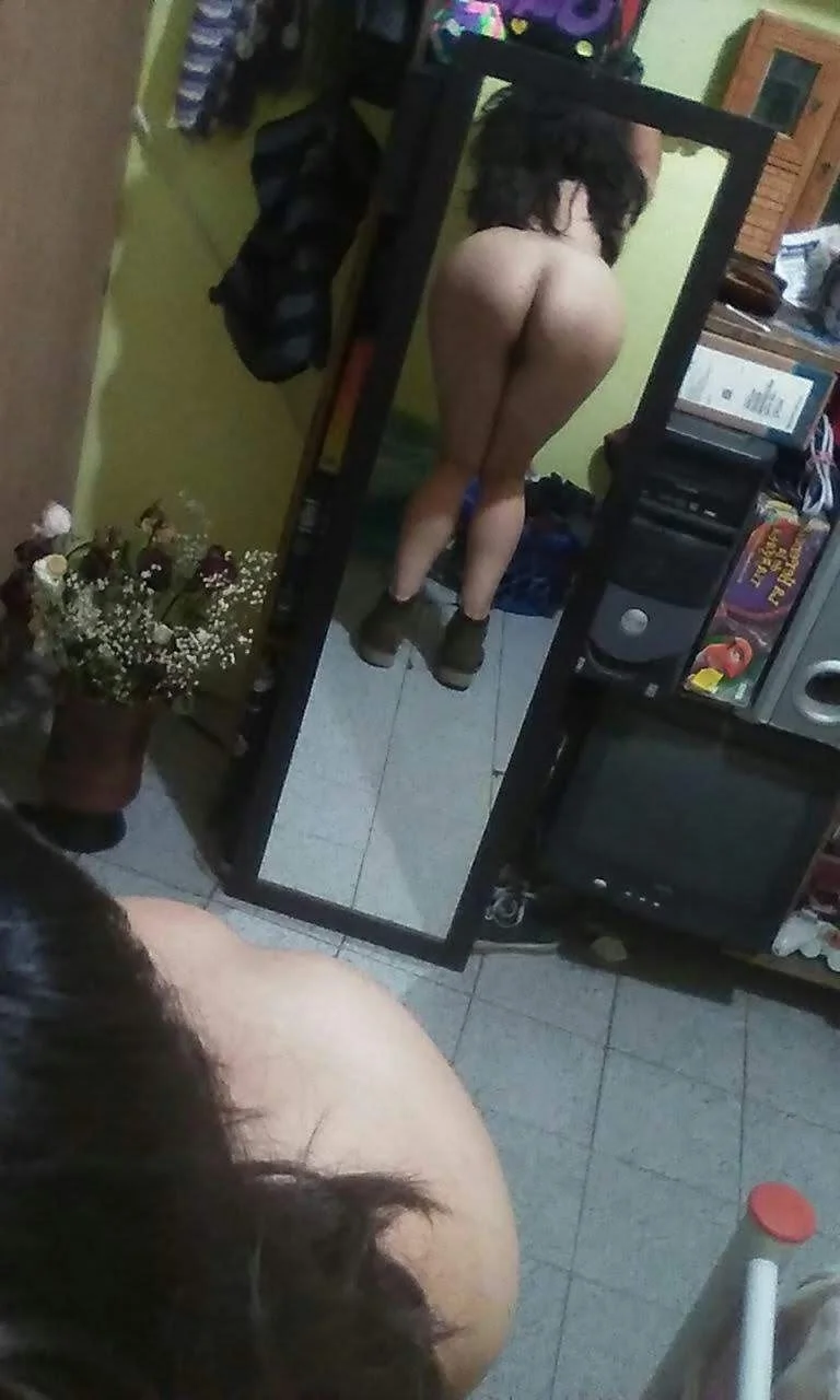 Novinha muito gatinha tarada. image 5