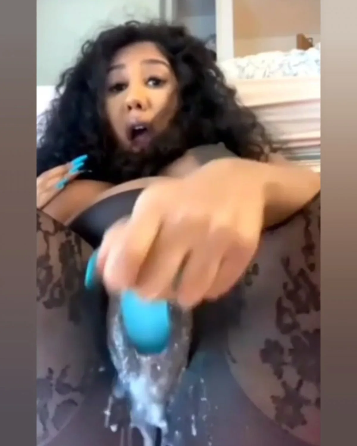 Pregnant Milf Creamy Pussy🍦 main image