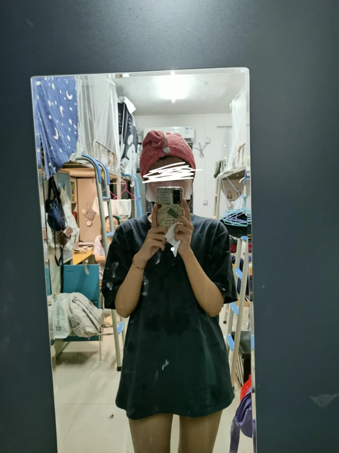 22yo Chinese Slut Qinn image 10
