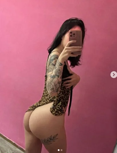 Barby Puta Tatuada Culona image 14