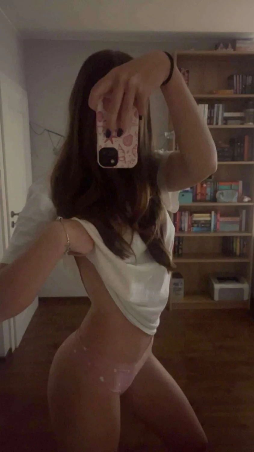 Trisha 19 image 15