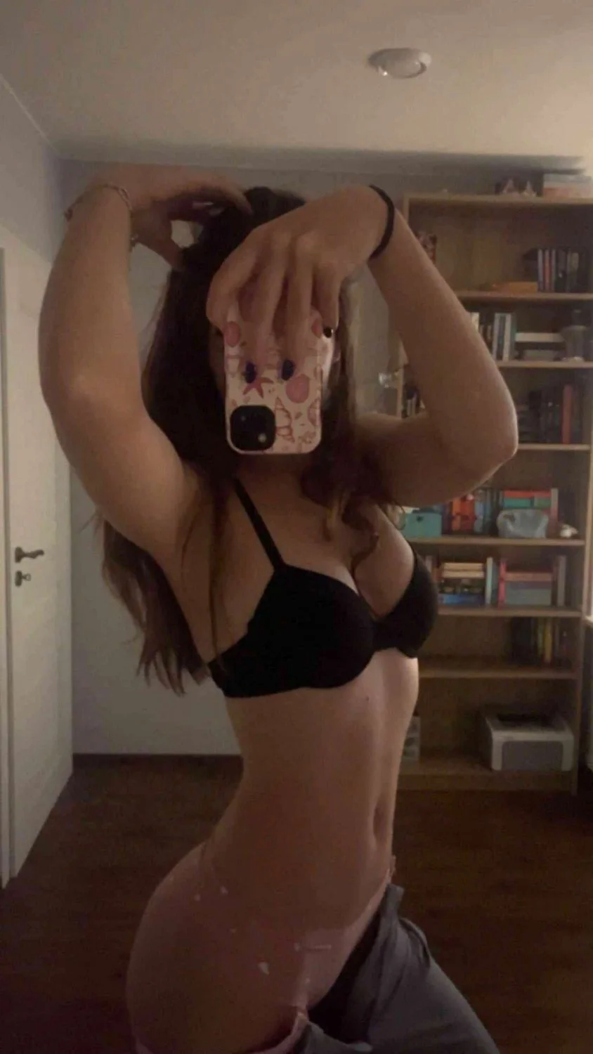 Trisha 19 image 16