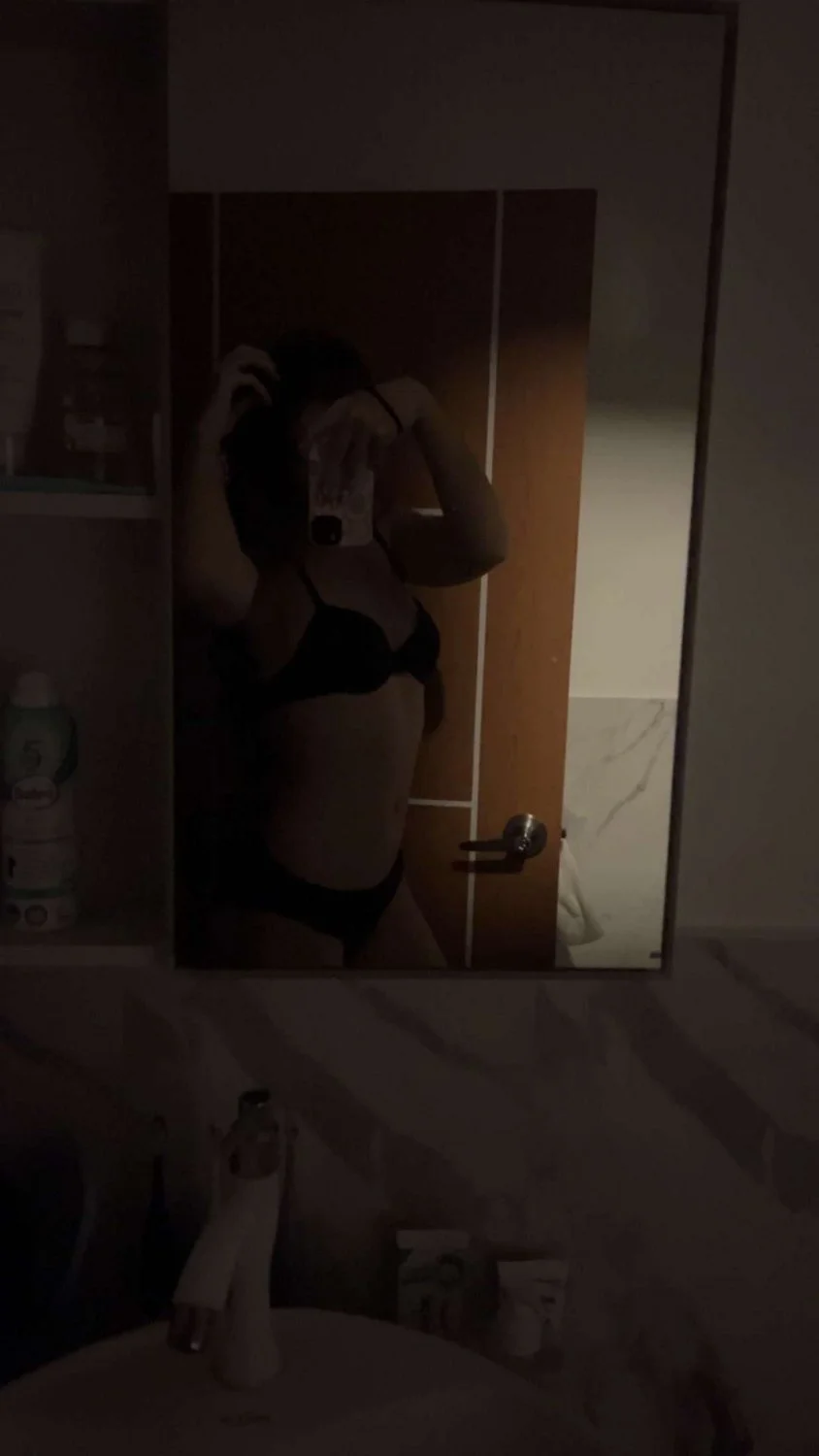 Trisha 19 image 4