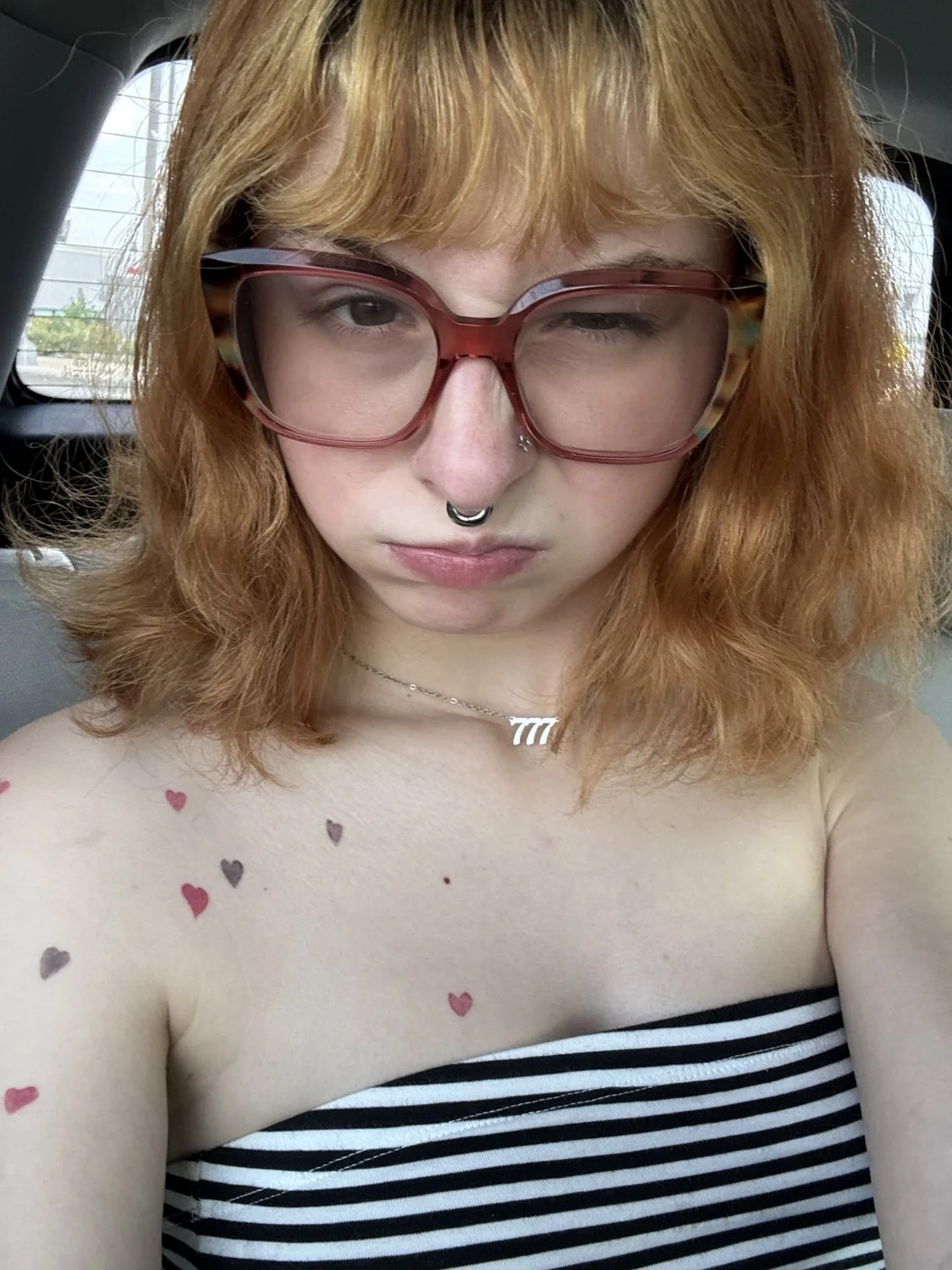 Short Haired Webslut main image