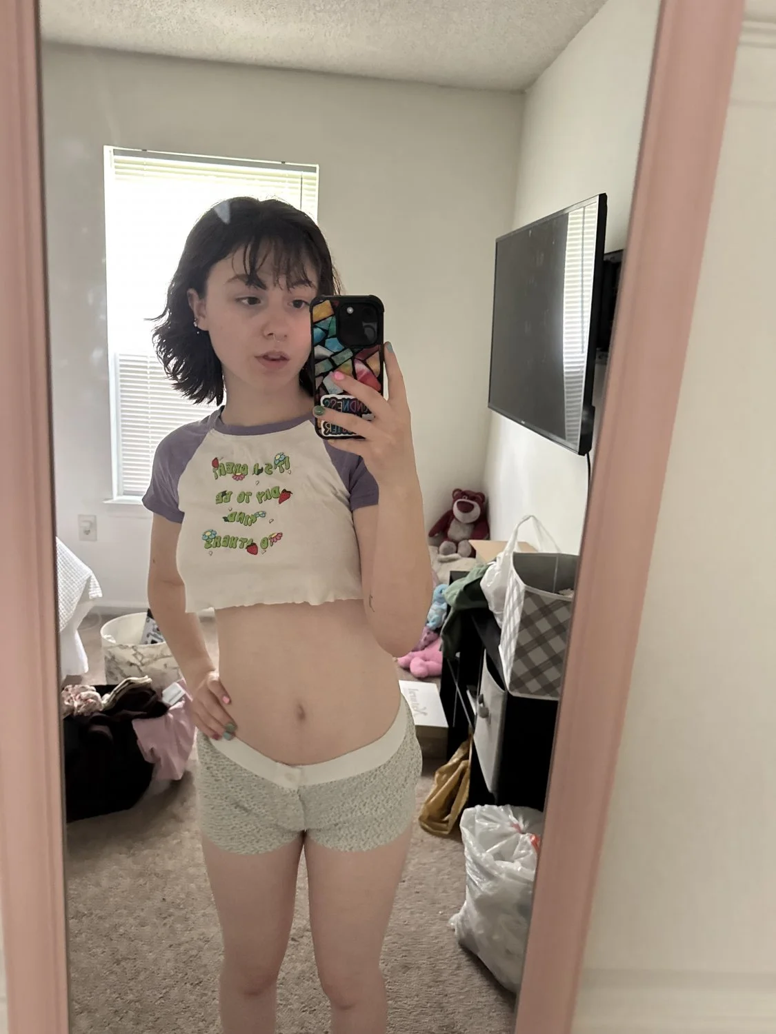 Short Haired Webslut image 27