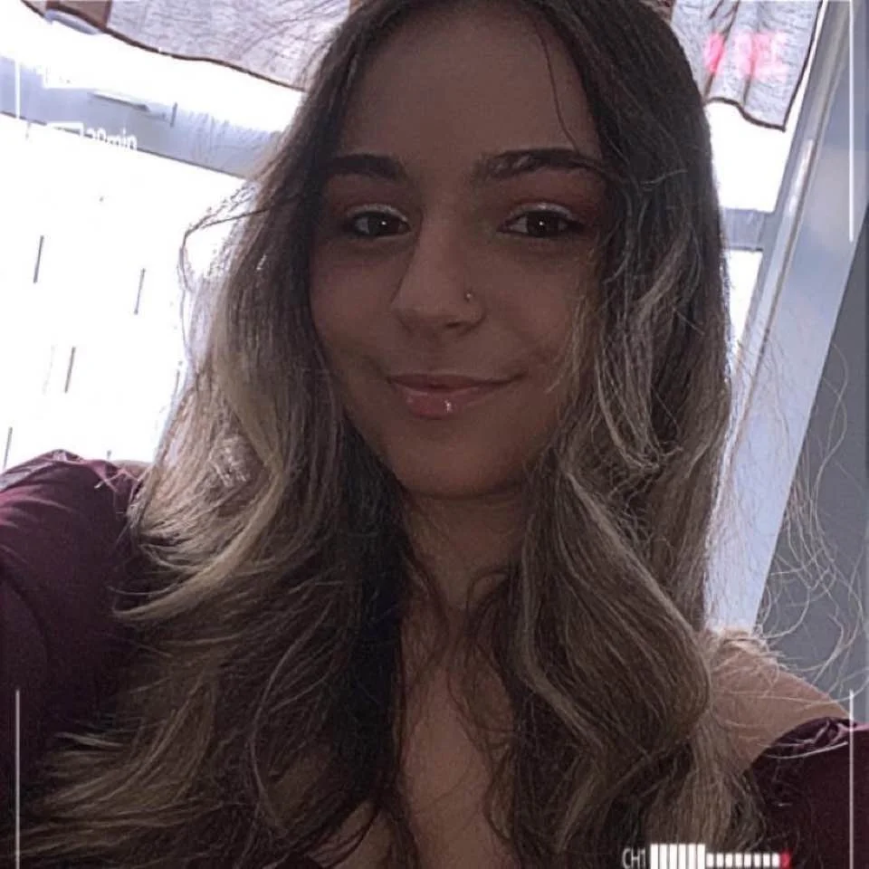 Kik gf slut Holly, 24 UK, at your service image 2