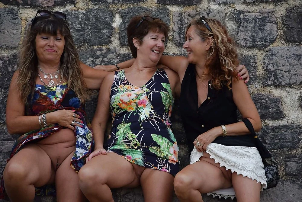 Mature naturists image 5
