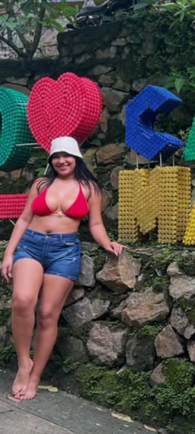 Novia negra exhibida image 4