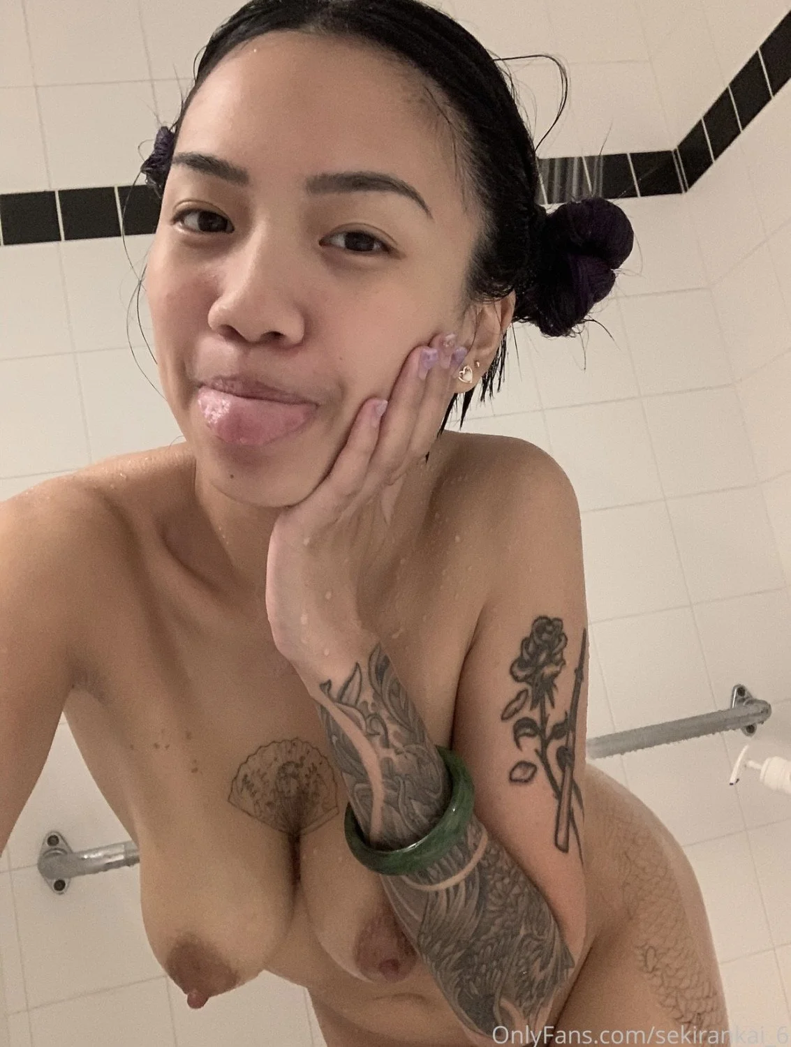 Curvy Girl Back Arching Wet Pussy abg asian latina Big Tits college Baddie Amateur Teen leaked (2) image 3