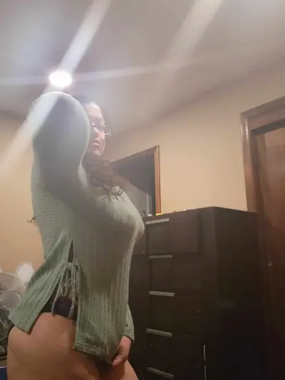 Cheating Ecuadorian 🇪🇨 milf from CT pre & post weight loss cover image
