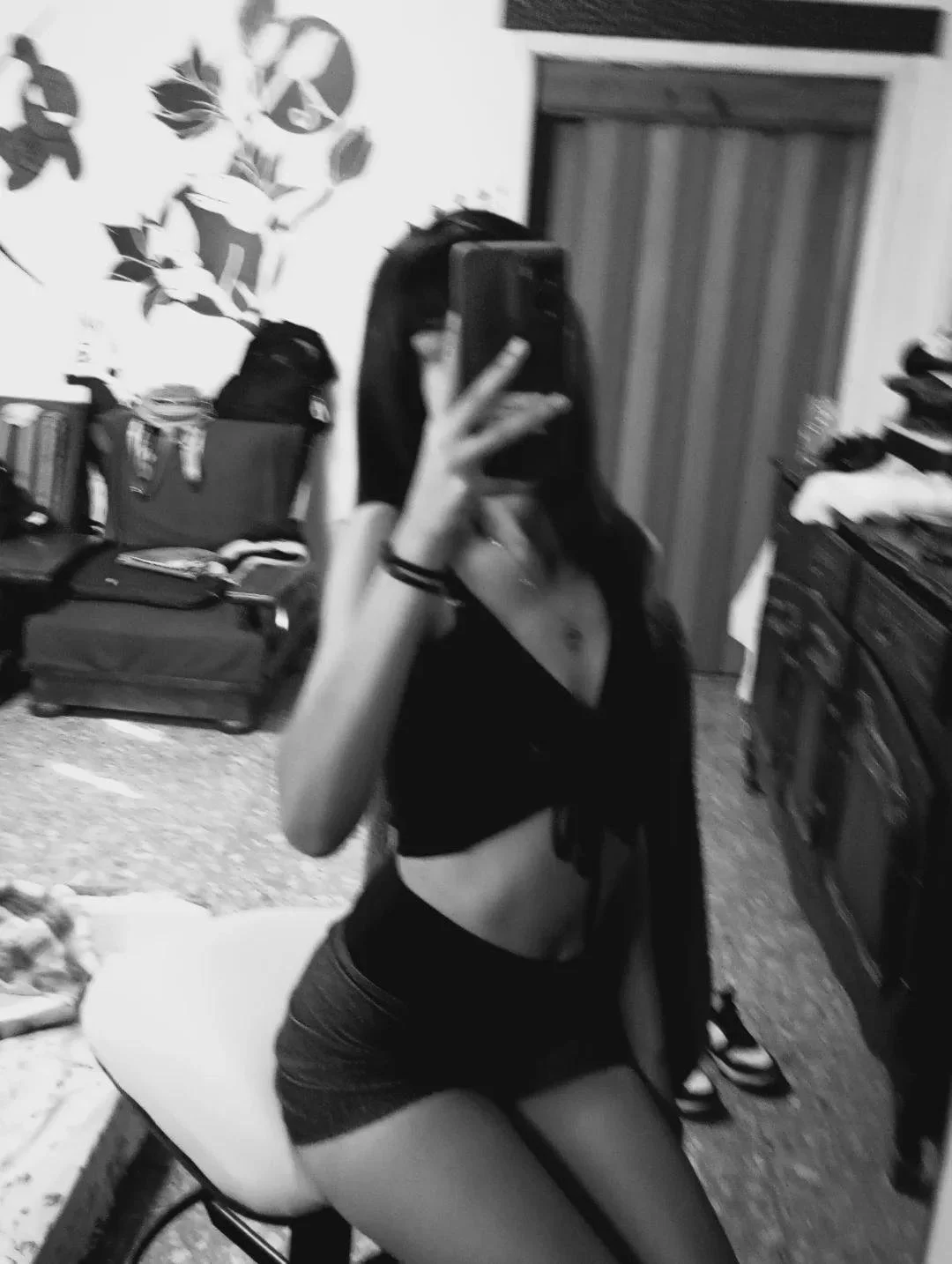Latina slut turns 18 and give her first bj to her cousin image 7