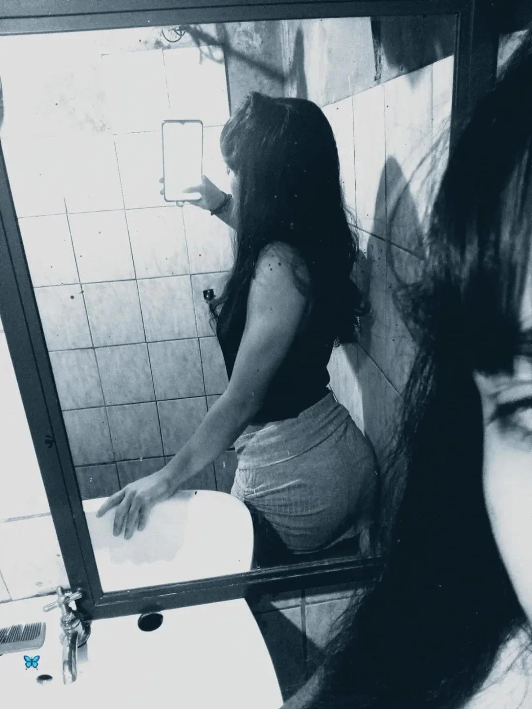 Latina slut turns 18 and give her first bj to her cousin image 8
