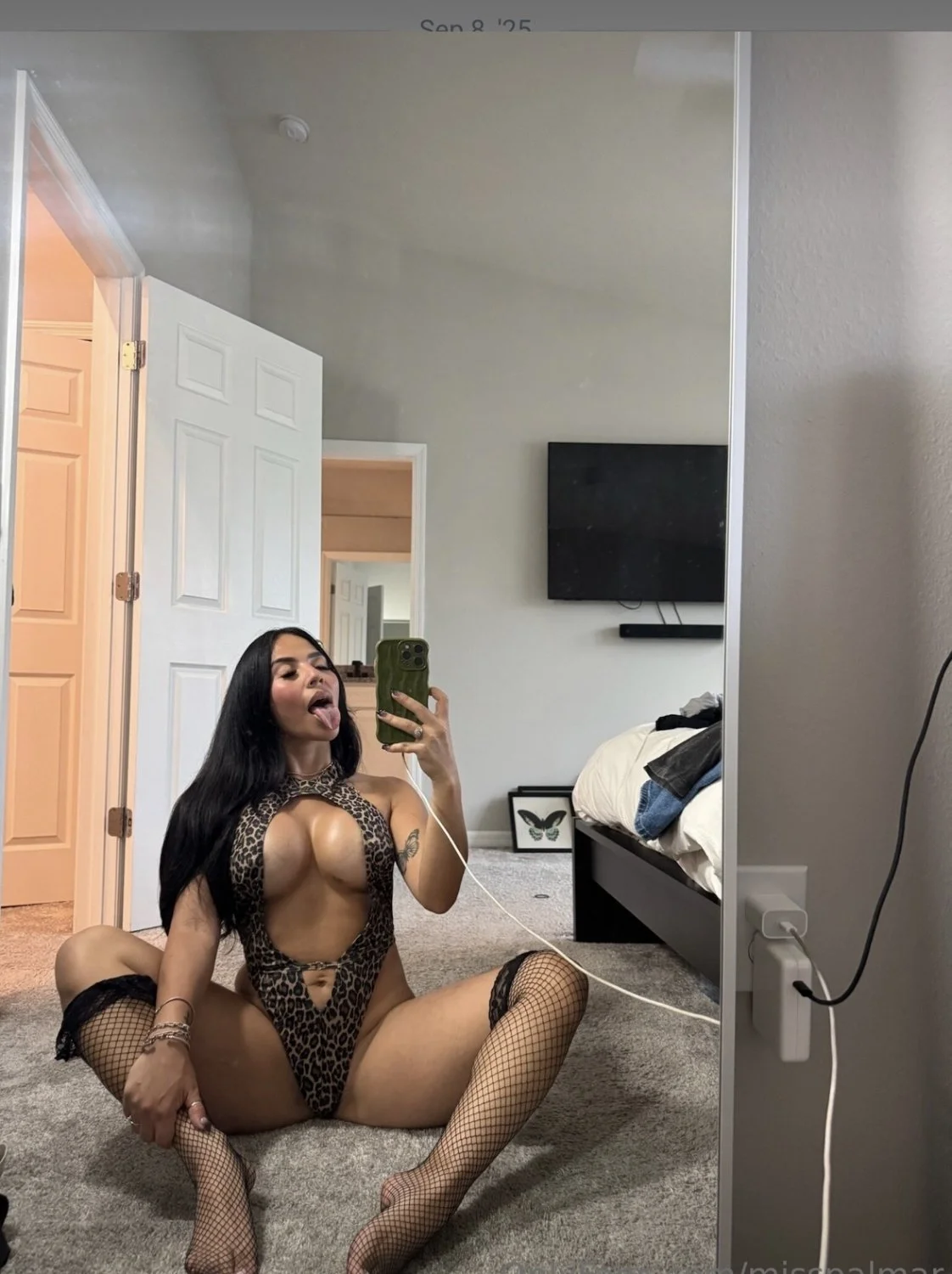 Gorgeous Latina Baddie sucks and fucks . Everything 🔥. image 3