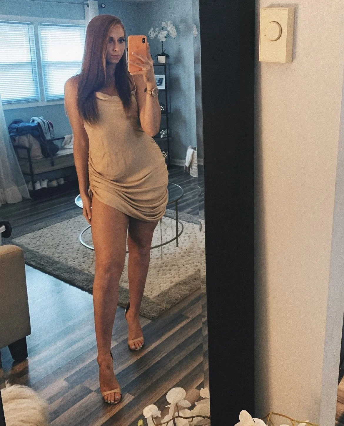 Taylor Wilson showing off her sexy body image 2