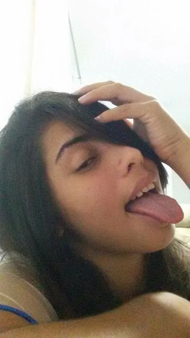 Putinha casada se exibindo escondida do corninho image 23
