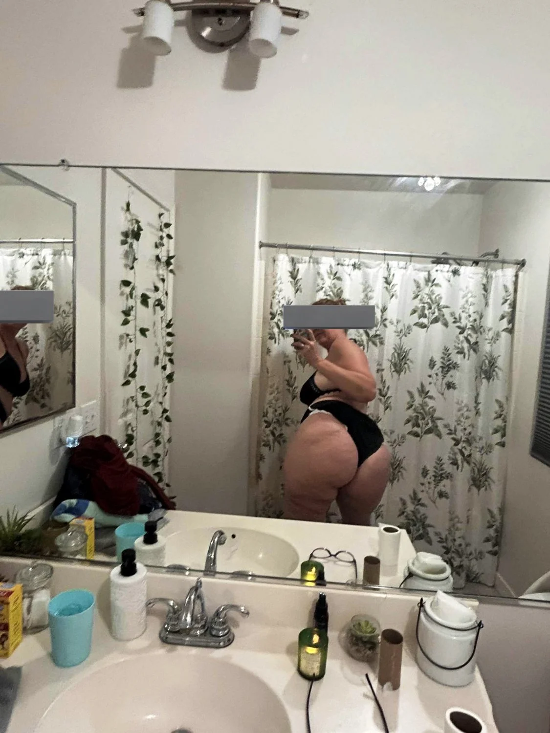 Milf curvilínea de 52 años siendo follada en una mansión image 4