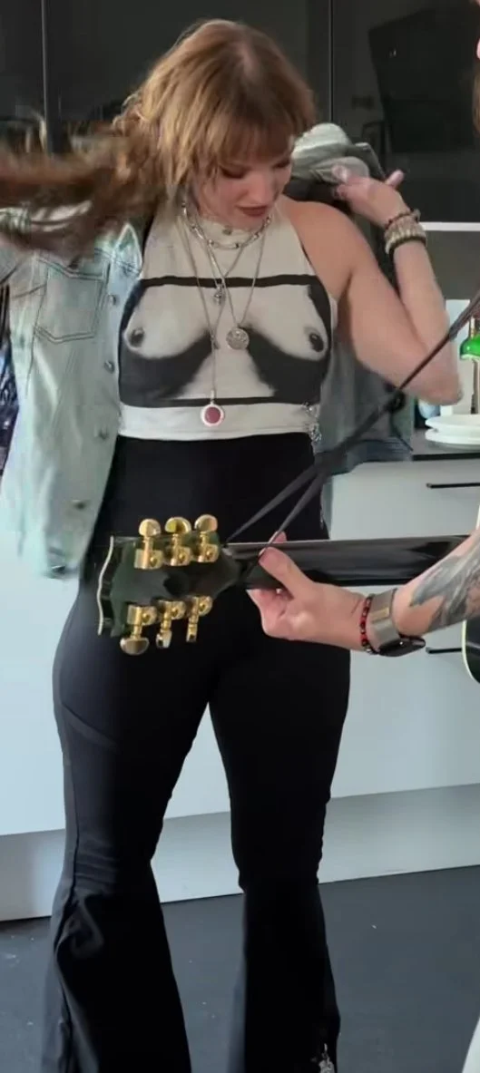 Lzzy Hale 9 image 35