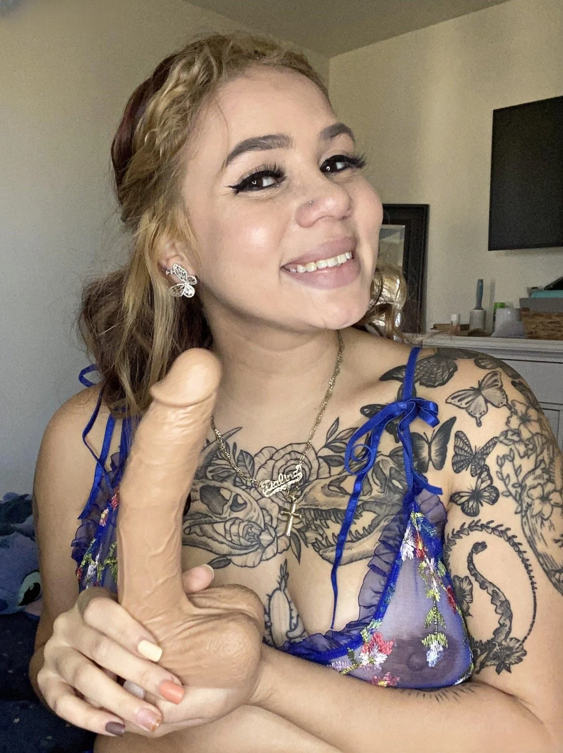 Puerto Rican lesbian image 11