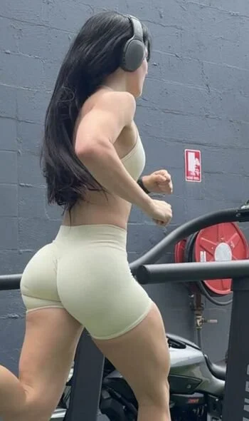 Emma Lanyi's Body is Overdue For A Pounding - Creepshots - DM to degrade image 9