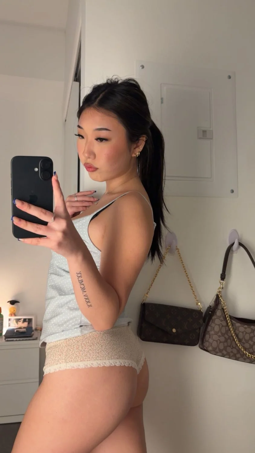 sexy korean shakes and bounces her big ass image 12