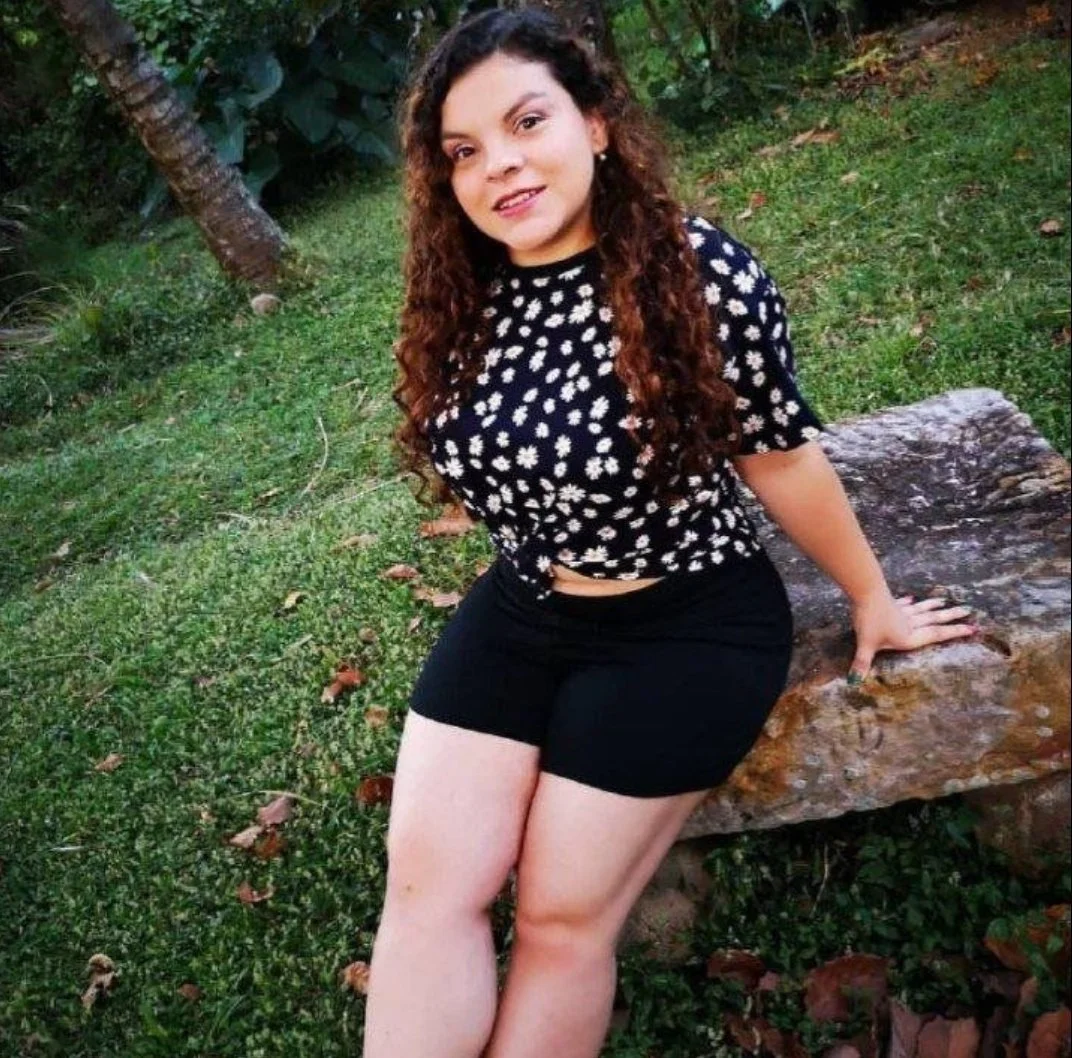 Melany chubby image 20