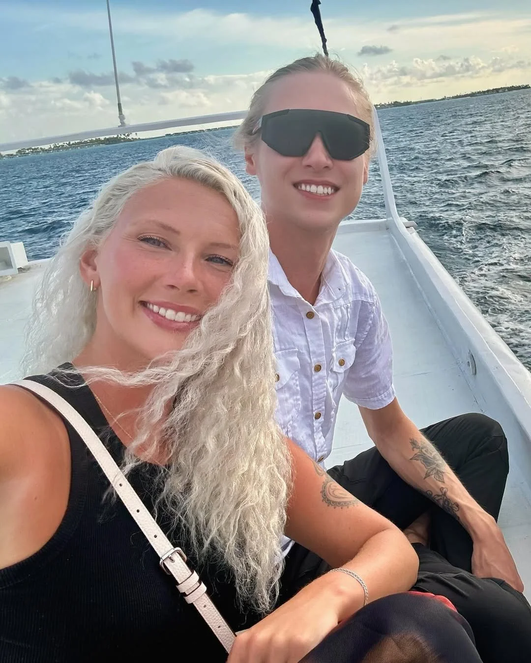 PD# 795: Platinum blonde image 5