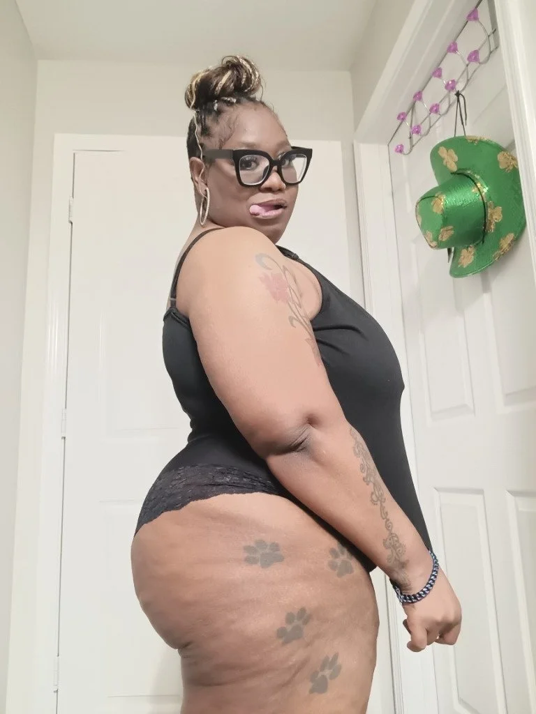 Young BBC and his mature ebony sidepiece . Flexible bbw mom image 8