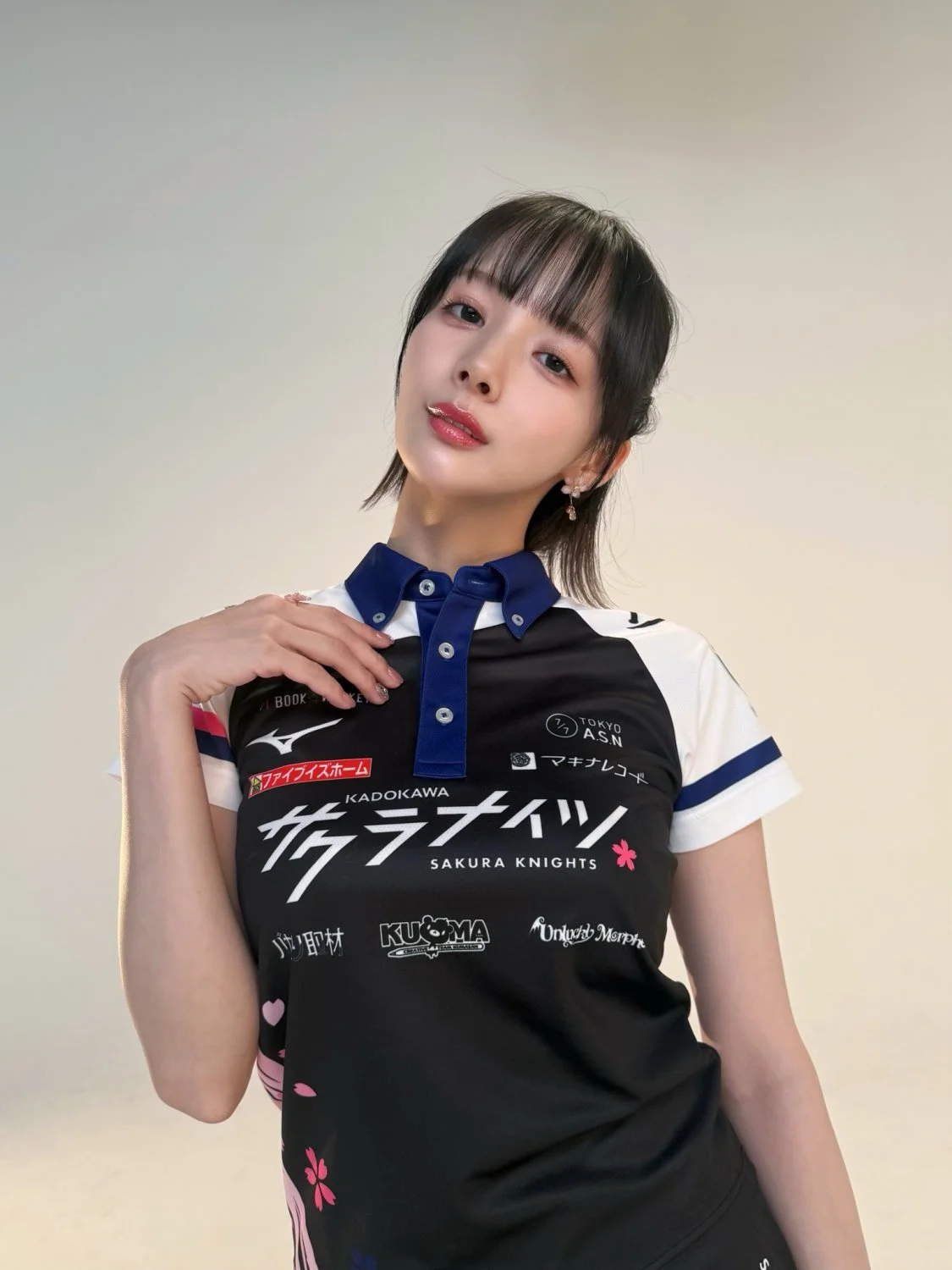 Okada Sayaka(black×blue uniform) image 2