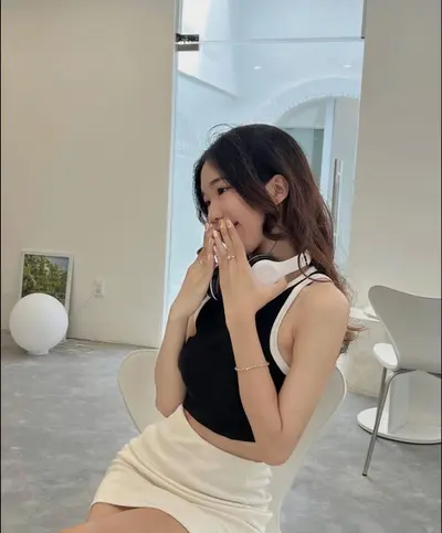 Nhat Anh cover image