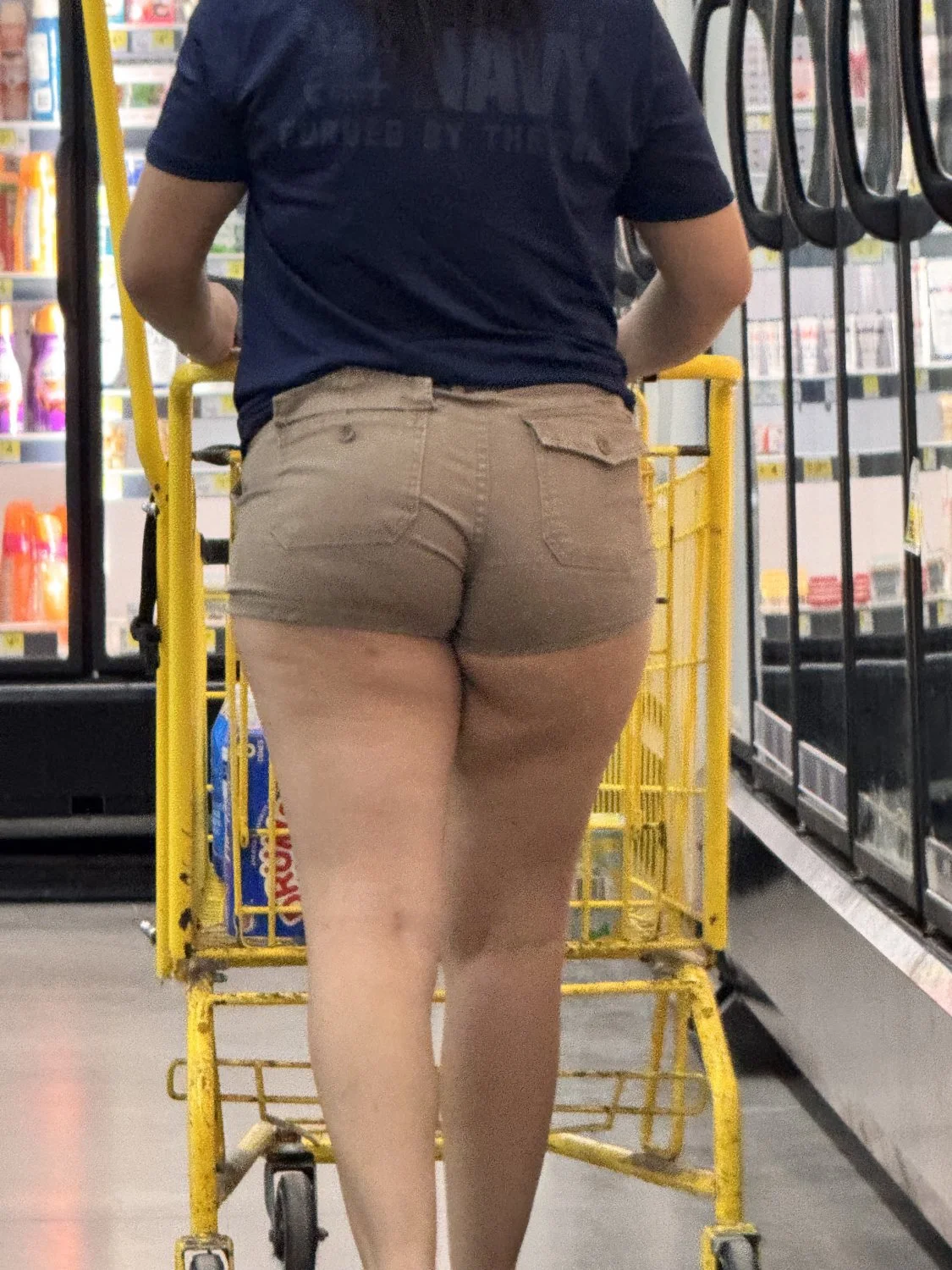 She was begging people to look image 10