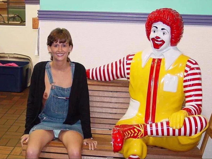 French girls (mostly) not shy in public image 5