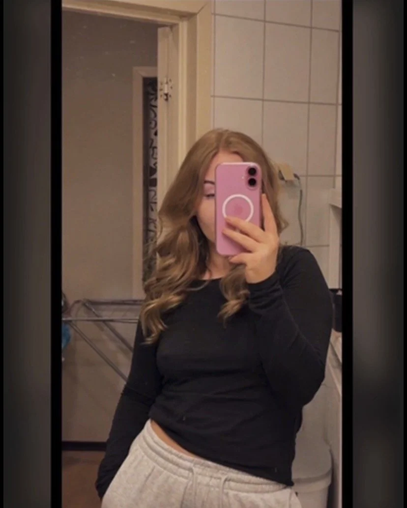 Submitted slut fucks bbc dildo hard, leaking squirt image 10