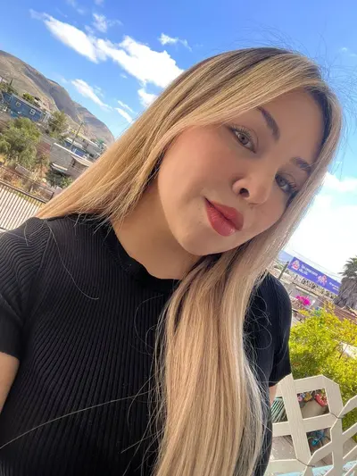 🤤 Guerita putona 🤤 cover image