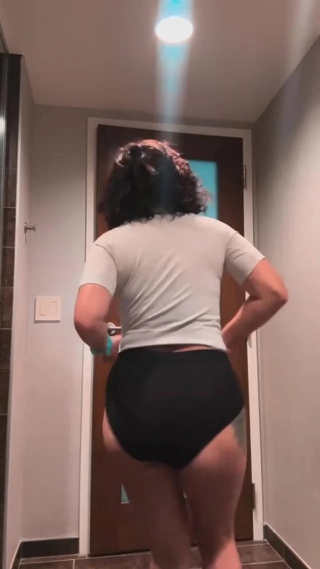 Thunder Rosa 2 image 4