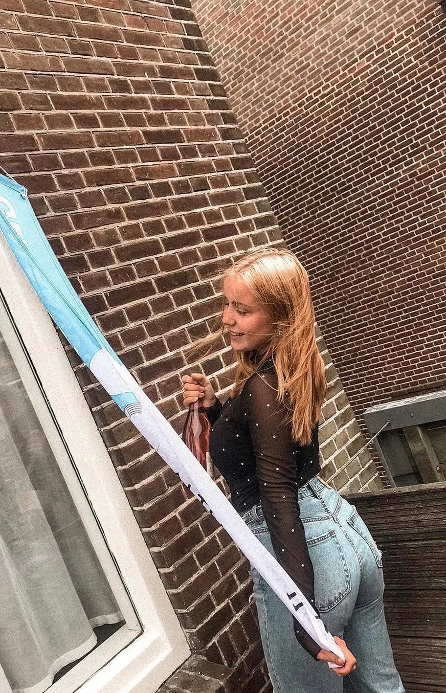 Dutch Laura image 14