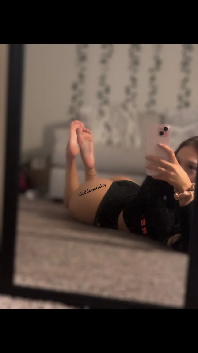 Latina Soles image 43