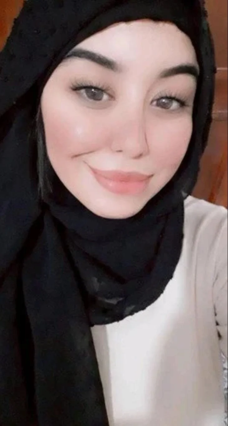 Hijab prostitute with the man she met image 1