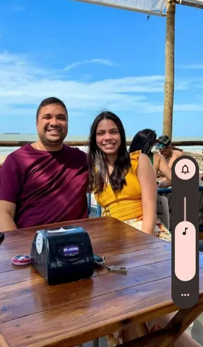 Casada novinha branquinha vazada pelo namorado corno! casal caiu na net depois de gravar o amador cover image
