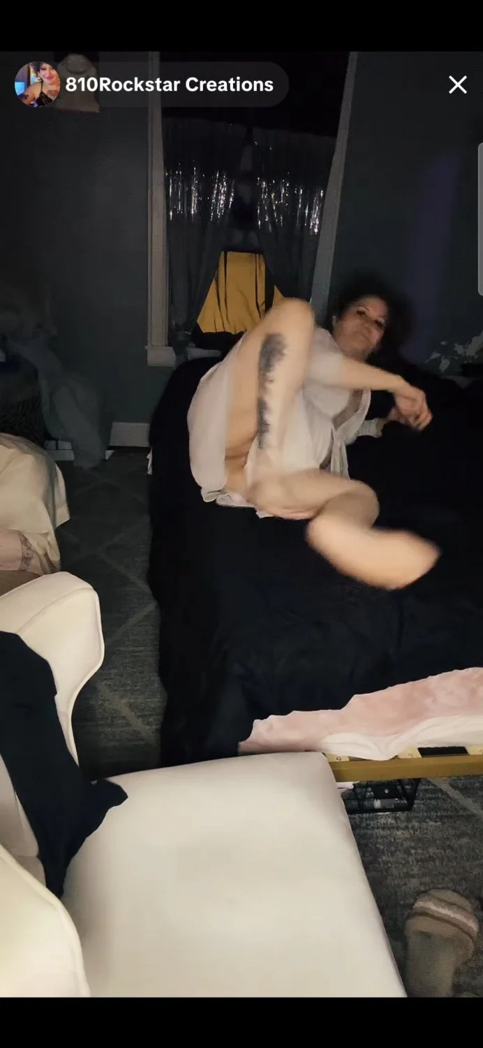 Pussy flash on tiktok live main image