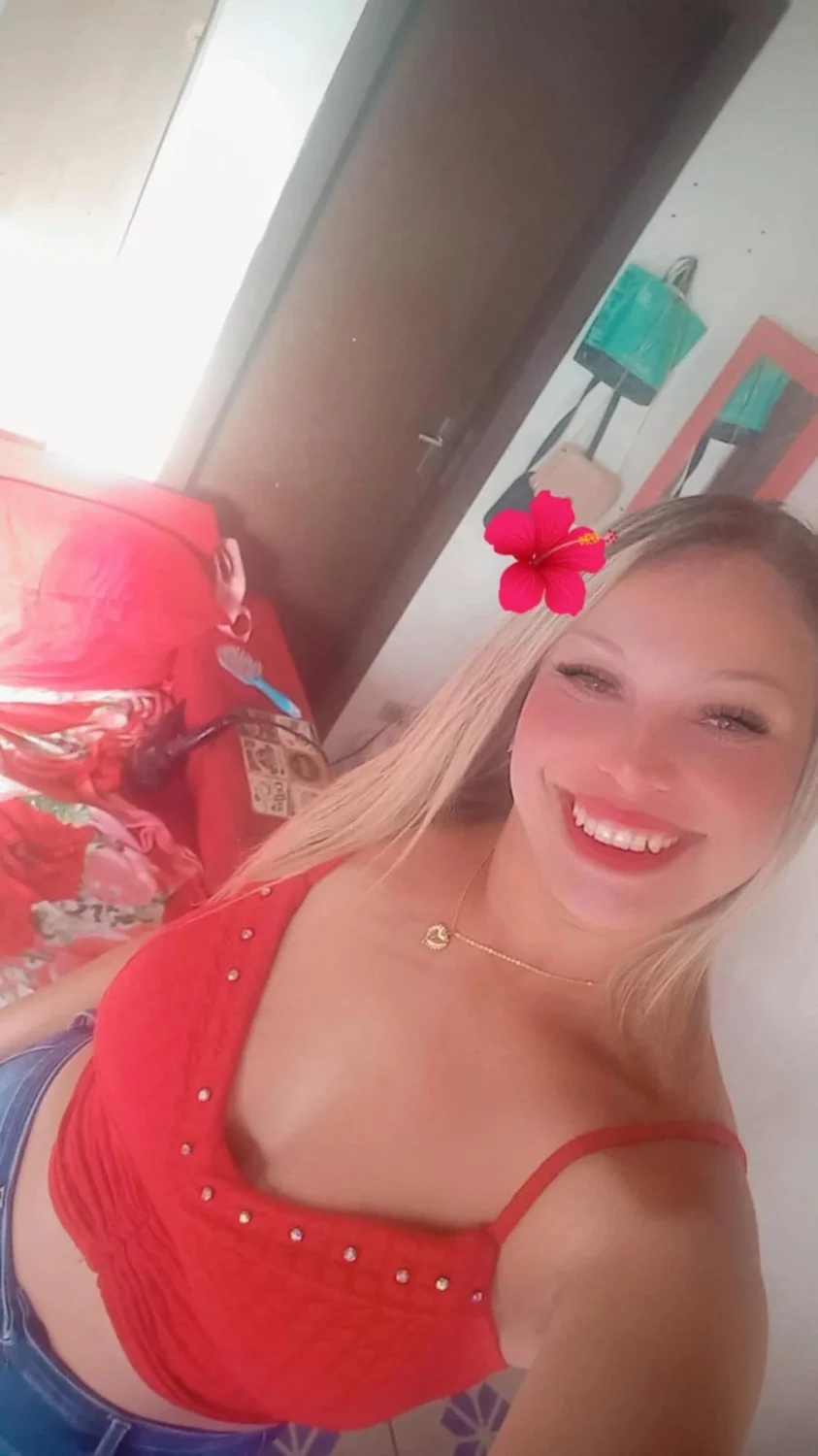 Loirinha safadinha image 2