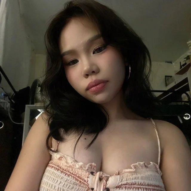 Hot Asian Pinay Pawg Takes Big Dick image 3